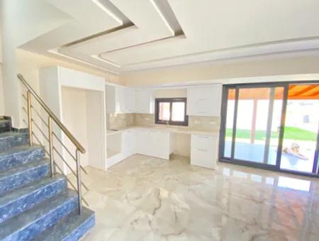 3 1 Villa Zum Verkauf Mit Großem Garten Mit Freistehendem Einzelpool In Doğanbey