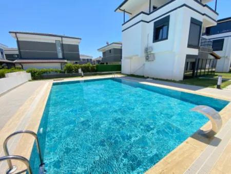 3 1 Villa Zum Verkauf Mit Großem Garten Mit Freistehendem Einzelpool In Doğanbey