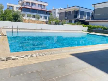 3 1 Villa Zum Verkauf Mit Großem Garten Mit Freistehendem Einzelpool In Doğanbey