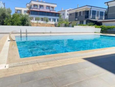 3 1 Villa Zum Verkauf Mit Großem Garten Mit Freistehendem Einzelpool In Doğanbey