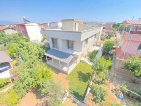 2 1 Villa Zum Verkauf 300Mt Zum Meer Mit Geneş Bahceli In Seferihisar Doğanbey