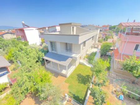 2 1 Villa Zum Verkauf 300Mt Zum Meer Mit Geneş Bahceli In Seferihisar Doğanbey
