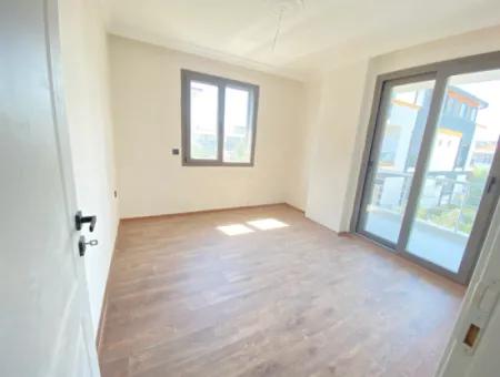 2 1 Villa Zum Verkauf 300Mt Zum Meer Mit Geneş Bahceli In Seferihisar Doğanbey