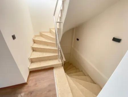 2 1 Villa Zum Verkauf 300Mt Zum Meer Mit Geneş Bahceli In Seferihisar Doğanbey