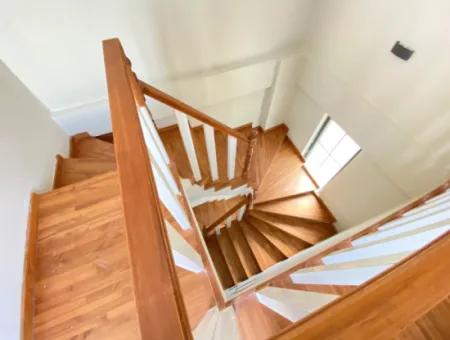 3 1 Villa Zu Verkaufen Mit Freistehendem Einzelpool In Seferihisar Doğanbeyde