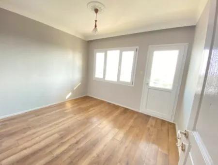 3 1 Wohnung Zum Verkauf 350Mt Zum Meer Im Zentrum Des Basars In Seferihisar Ürkmez