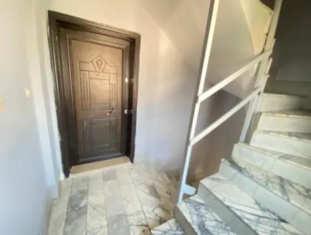 3 1 Wohnung Zum Verkauf 350Mt Zum Meer Im Zentrum Des Basars In Seferihisar Ürkmez