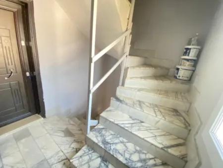 3 1 Wohnung Zum Verkauf 350Mt Zum Meer Im Zentrum Des Basars In Seferihisar Ürkmez