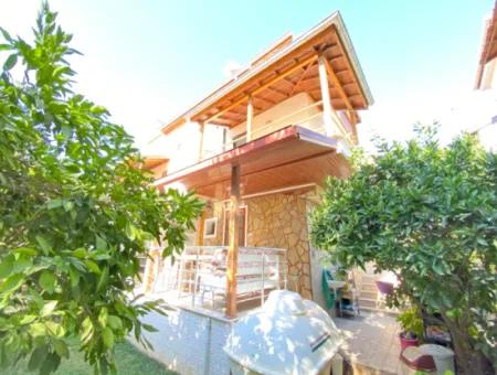 Freistehend Mit Großem Garten In Einem Komplex In Seferihisar Doganbey.4 1 Villa Zu Verkaufen