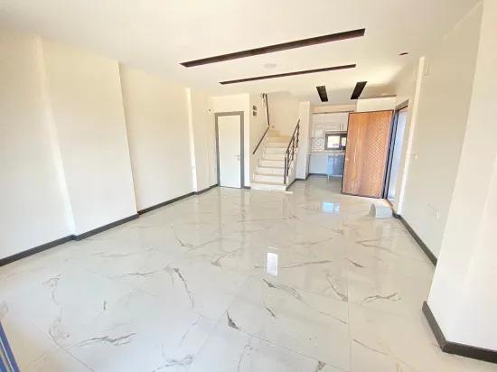 Seferihisar Payamlı 350 m Vom Meer Entfernt Neuwertig Luxus Zu Verkaufen 3+1 Villa