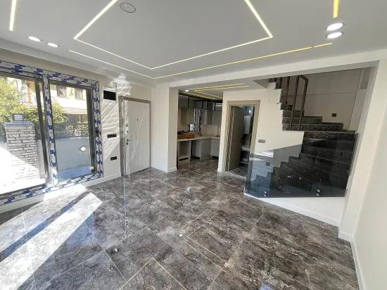 Menderes/özderede Meerseite 400m Zum Meer Breit Mit Garten Und Mit Parkplatz 3+1 Luxuriös Villa