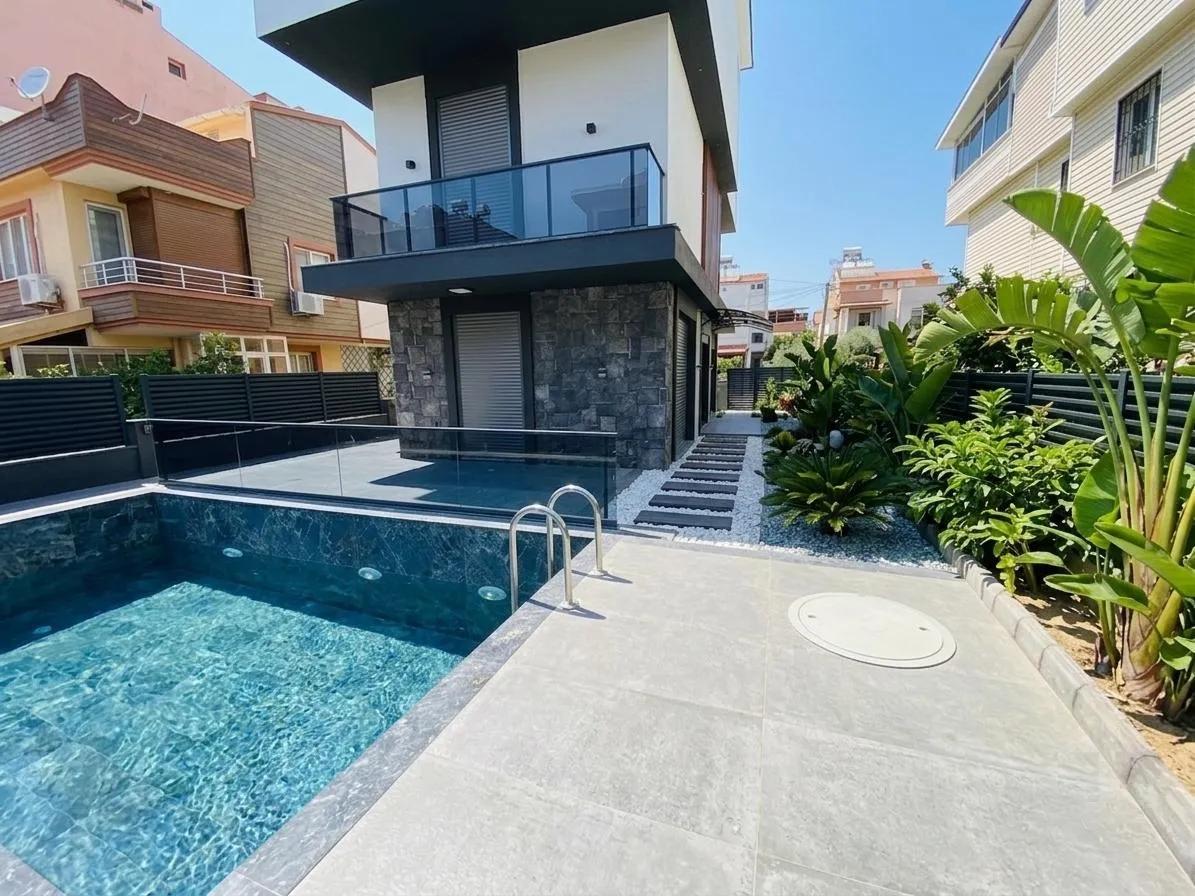 Gümüldür Fevzi Çakmak In the sea 100m Independent pool luxurious 3+1 smart villa