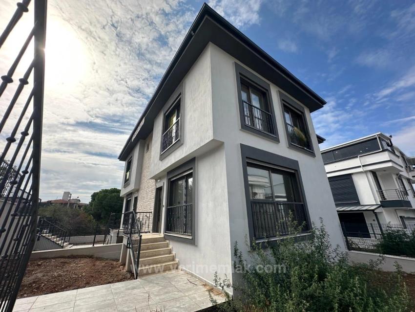 Corner Plot Modern Villa For Sale In Payamlı, Seferihisar | 2+1 Villa With Occupancy Permit.
