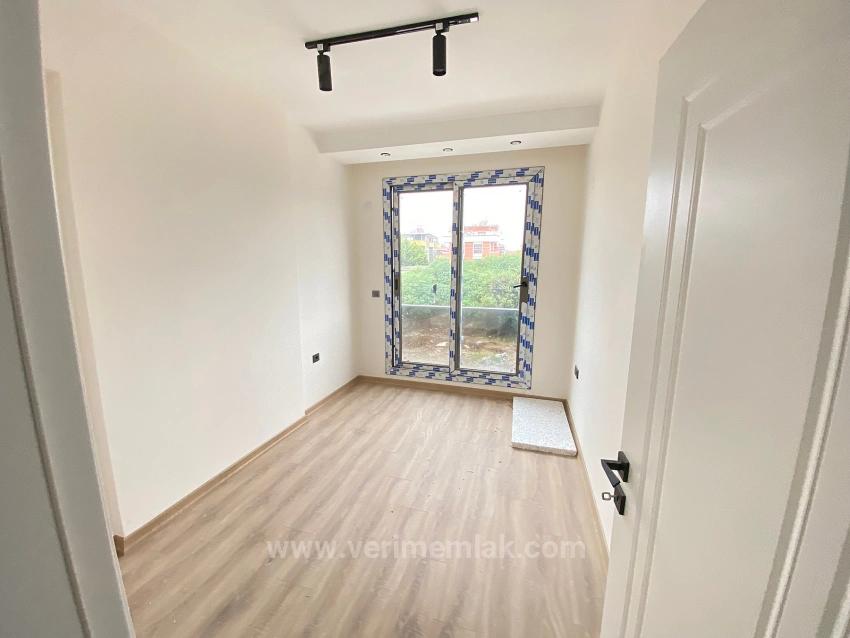 Luxury 1+1 Apartment For Sale In Gümüldür, 300M From The Sea, With Elevator!