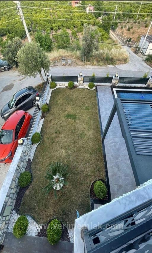 3+1 Detached Villa With Pool And Garden For Sale In Gumuldur