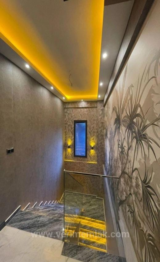 3+1 Detached Villa With Pool And Garden For Sale In Gumuldur