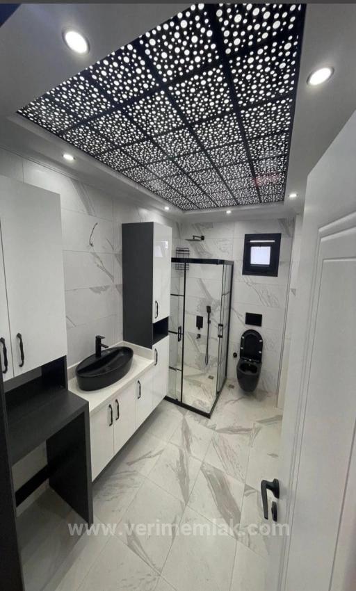 3+1 Detached Villa With Pool And Garden For Sale In Gumuldur