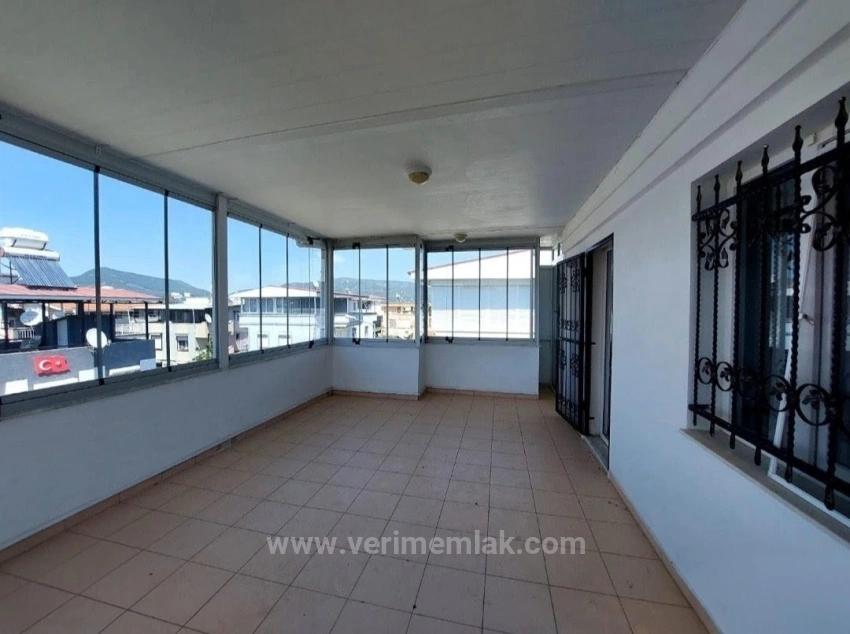 4+1 Corner Villa For Sale In Seferihisar Cumhuriyet, 500M From The Sea.