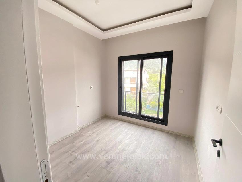 6+1 Villa For Sale, 400 Meters From The Sea And Very Close To The Market And Center