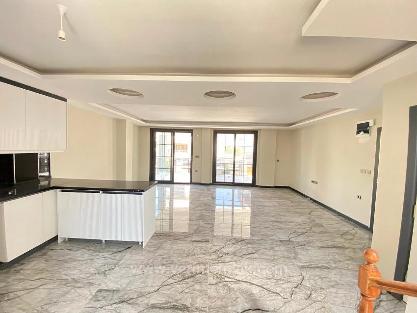 3+1 Detached Villa With Single Pool For Sale In Doğanbey