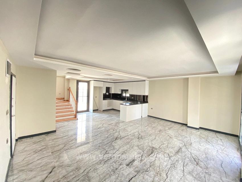 3+1 Detached Villa With Single Pool For Sale In Doğanbey