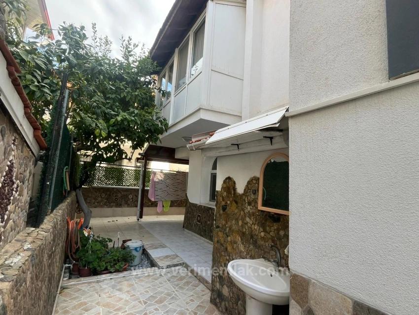 Luxury 3+1 Semi-Detached Villa With Spacious Garden, 350 Meters From The Sea In Özdere Orta Mahalle!
