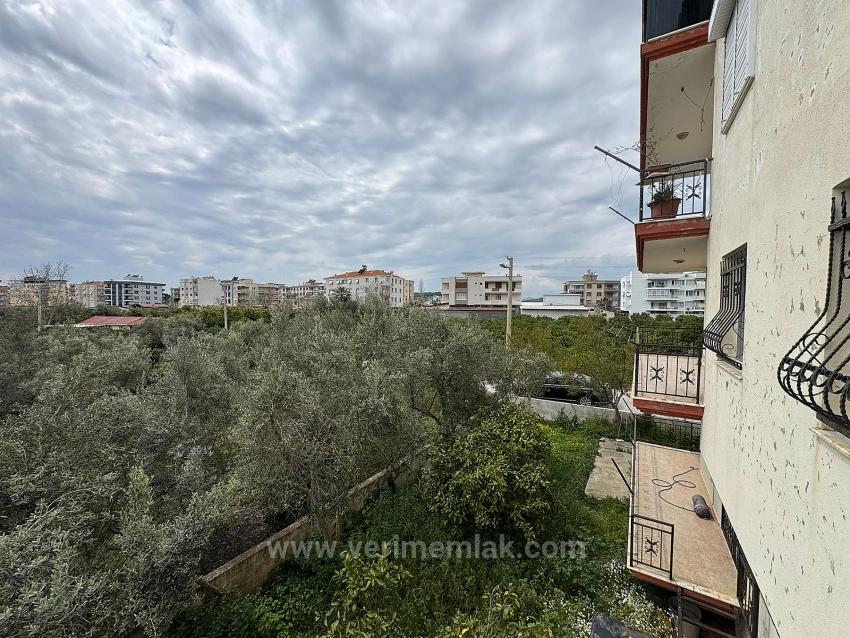 Spacious And Airy 2+1 Apartment For Sale Near The Sea In Gümüldür Fevzi Çakmak.