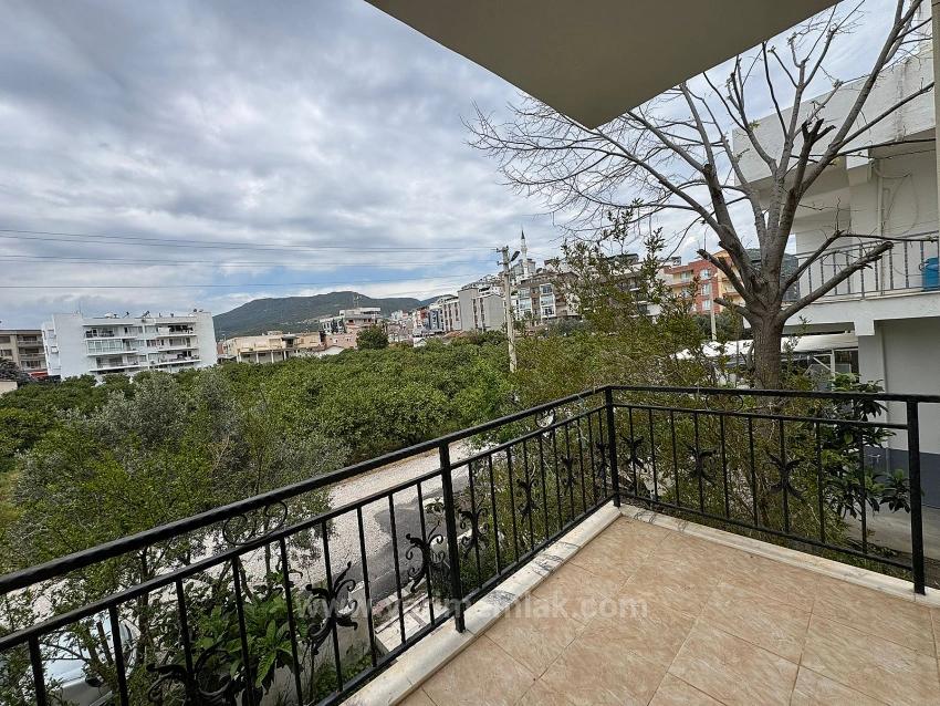 Spacious And Airy 2+1 Apartment For Sale Near The Sea In Gümüldür Fevzi Çakmak.