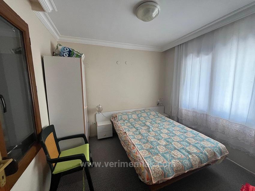 3+1 Villa For Sale In Seferihisar Cumhuriyet Neighborhood, Şöhretler Site, With Garden And Required Maintenance