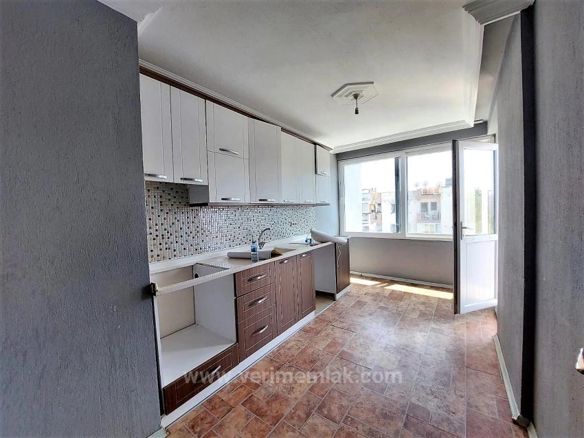 3+1 Apartment For Sale In Seferihisar Ürkmez Center