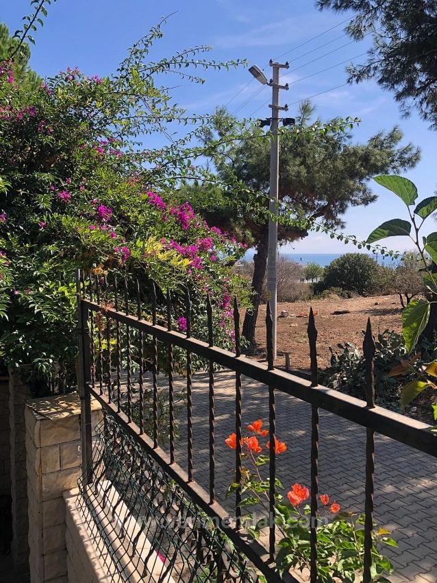 Detached 3+1 Villa For Sale In Seferihisar Atatürk Neighborhood, With Sea View And Fruit Orchard