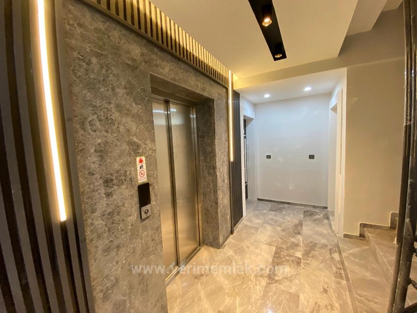 Ultra Luxury 2+1 Apartment For Sale In A Central Location In Özdere