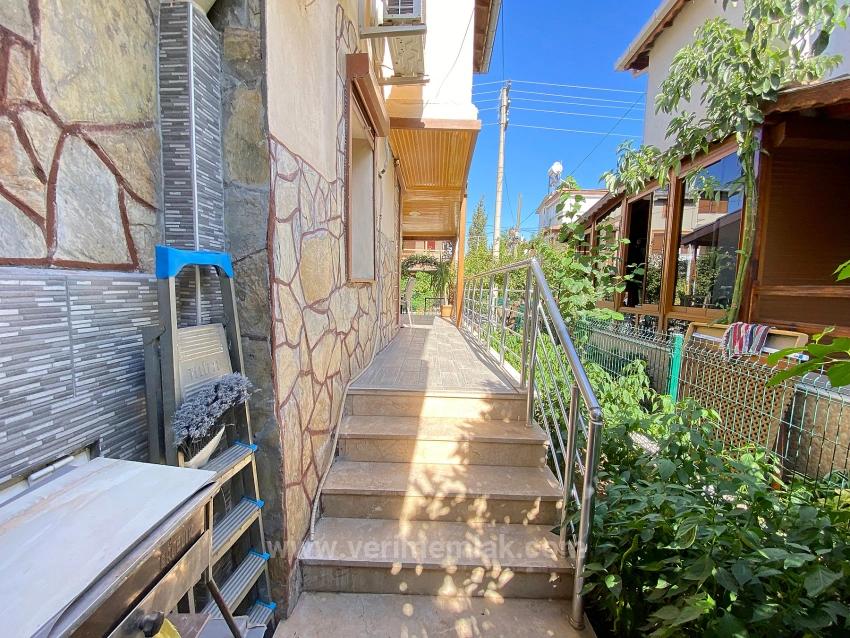 Detached 4+1 Villa For Sale With A Large Garden In A Site In Doğanbey