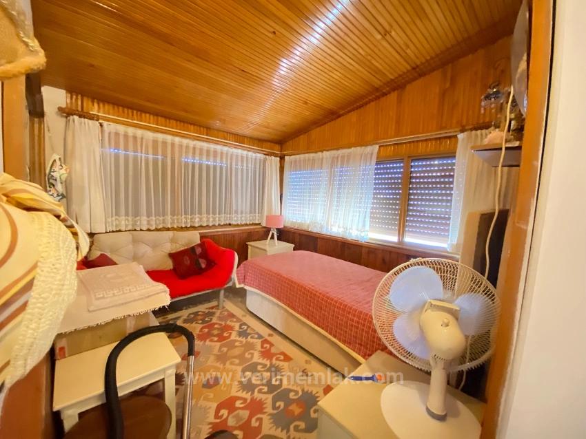 Detached 4+1 Villa For Sale With A Large Garden In A Site In Doğanbey