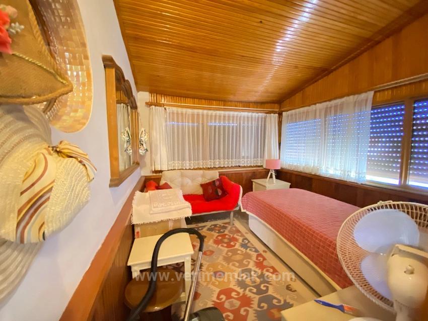 Detached 4+1 Villa For Sale With A Large Garden In A Site In Doğanbey