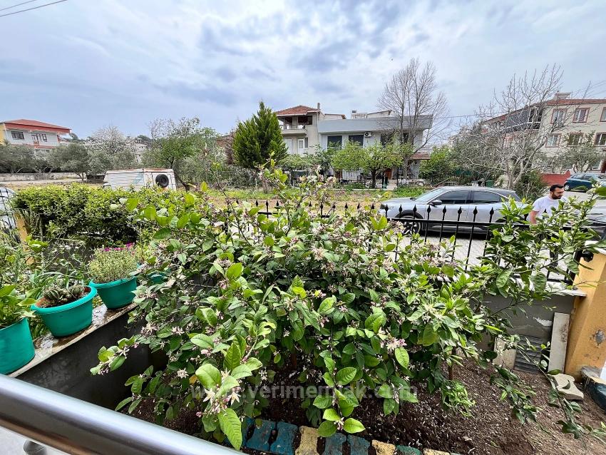 1+1 Apartment For Sale In Seferihisar/Mersin Area, 500M From The Sea, With Garden, No Additional Renovation Needed.