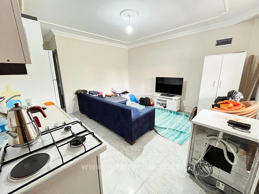 1+1 Apartment For Sale In Seferihisar/Mersin Area, 500M From The Sea, With Garden, No Additional Renovation Needed.