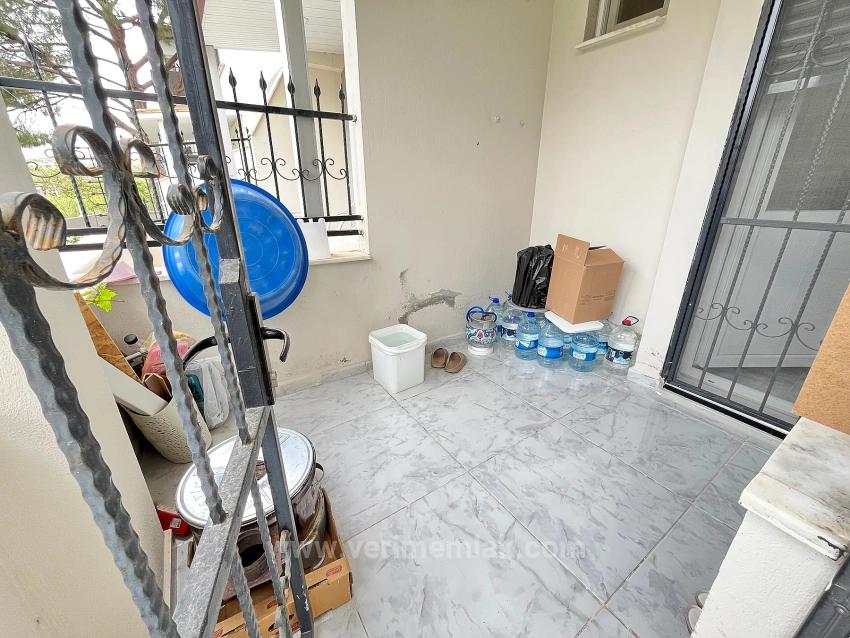 1+1 Apartment For Sale In Seferihisar/Mersin Area, 500M From The Sea, With Garden, No Additional Renovation Needed.