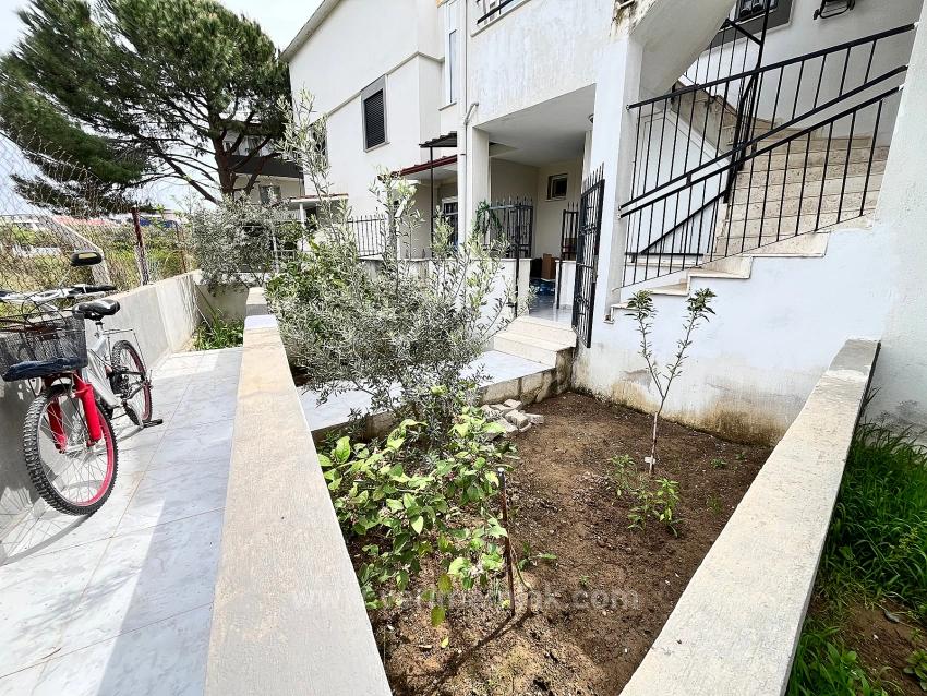 1+1 Apartment For Sale In Seferihisar/Mersin Area, 500M From The Sea, With Garden, No Additional Renovation Needed.