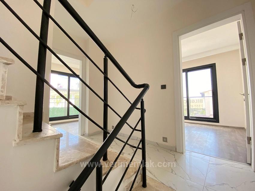 Luxury Corner 3+1 Villa For Sale With Full Sea View In Seferihisar Atatürk Neighborhood!