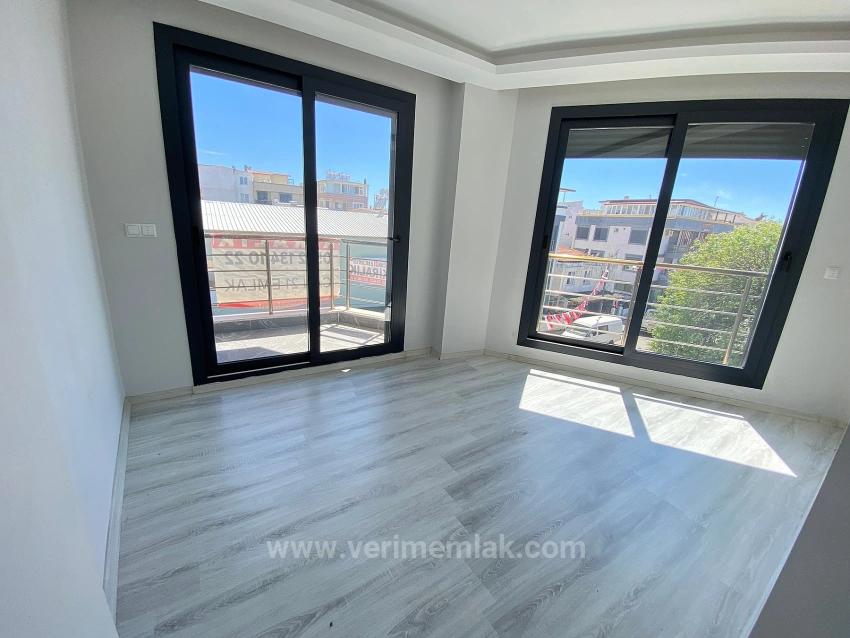 3+1 Penthouse Duplex For Rent In Seferihisar Mersinalanı, 300M From The Sea!