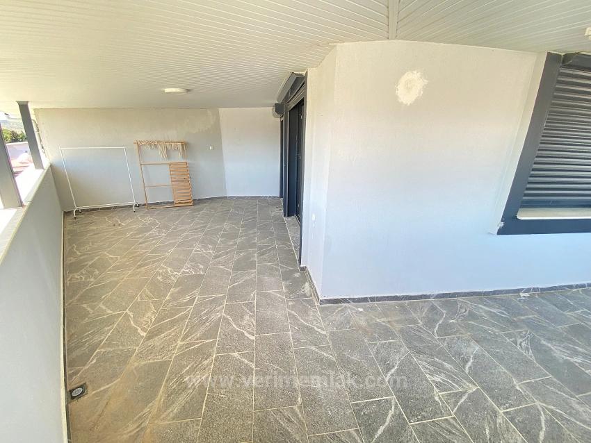 3+1 Penthouse Duplex For Rent In Seferihisar Mersinalanı, 300M From The Sea!