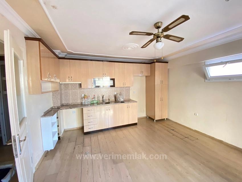 2+1 Apartment For Rent In Seferihisar Mersin Area, Just 100 Meters From The Sea!