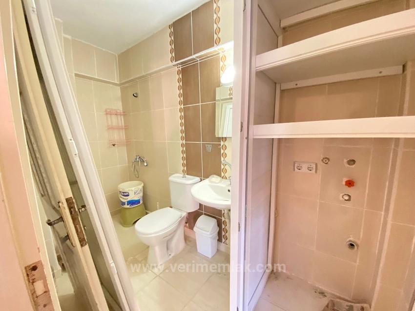 2+1 Apartment For Rent In Seferihisar Mersin Area, Just 100 Meters From The Sea!