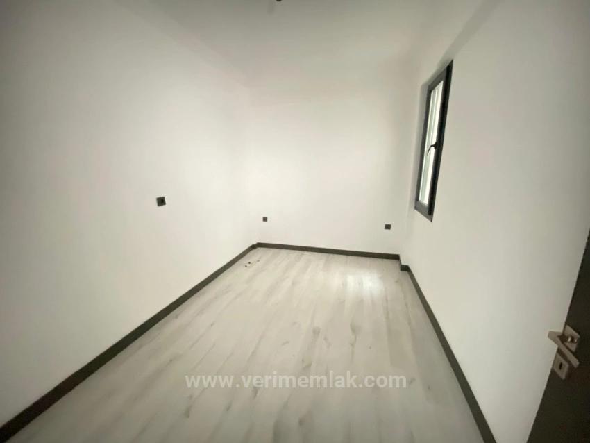Spacious And Modern 2+1 Apartment For Rent With Elevator In Seferihisar Mersin Area