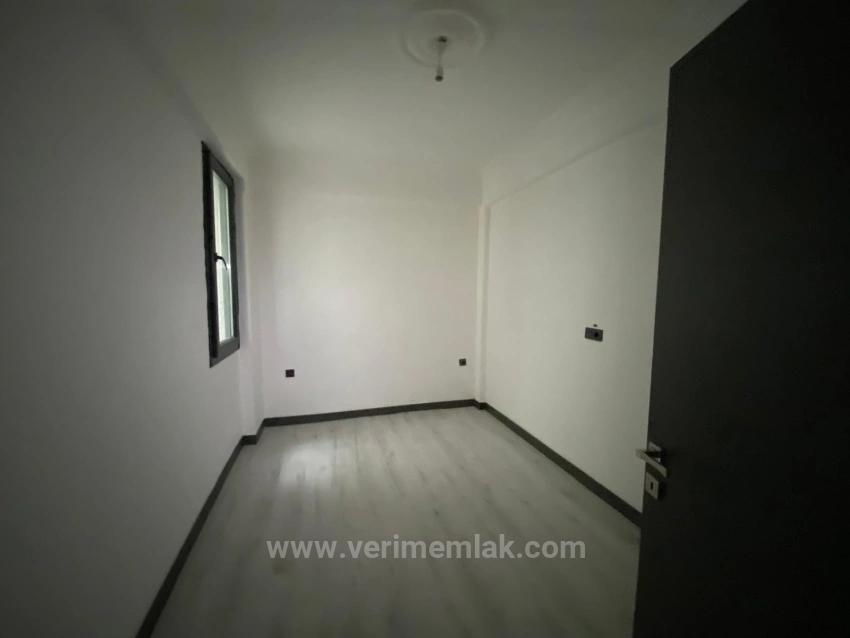 Spacious And Modern 2+1 Apartment For Rent With Elevator In Seferihisar Mersin Area