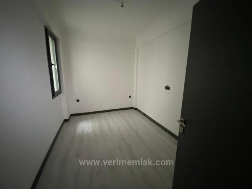 Spacious And Modern 2+1 Apartment For Rent With Elevator In Seferihisar Mersin Area