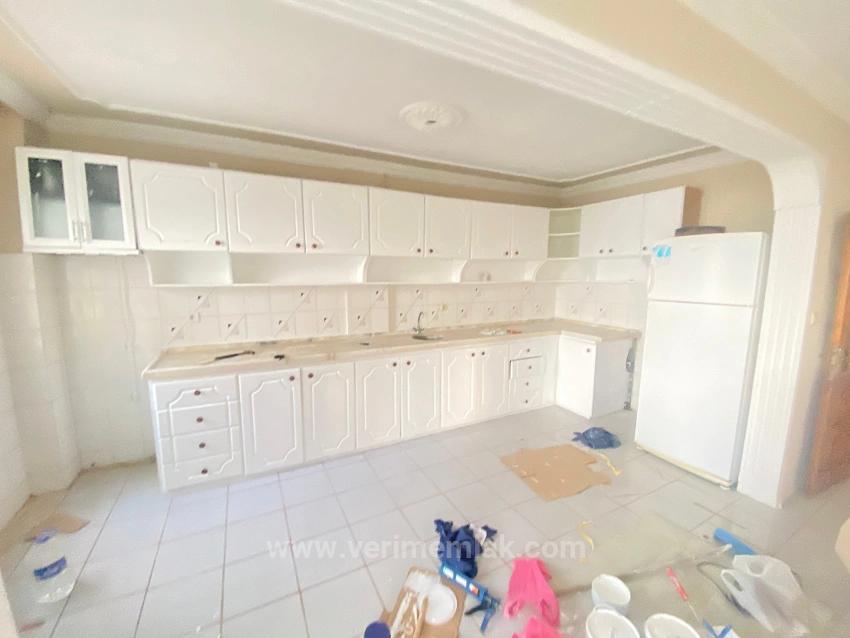 2+1 Apartment For Rent In Seferihisar Mersinalanı, Very Close To The Sea And City Center, No Additional Costs