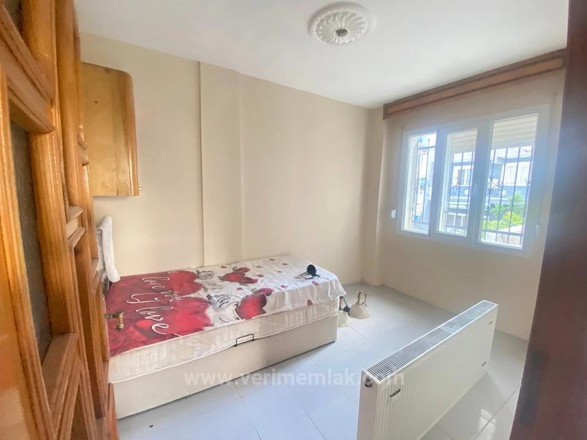 2+1 Apartment For Rent In Seferihisar Mersinalanı, Very Close To The Sea And City Center, No Additional Costs