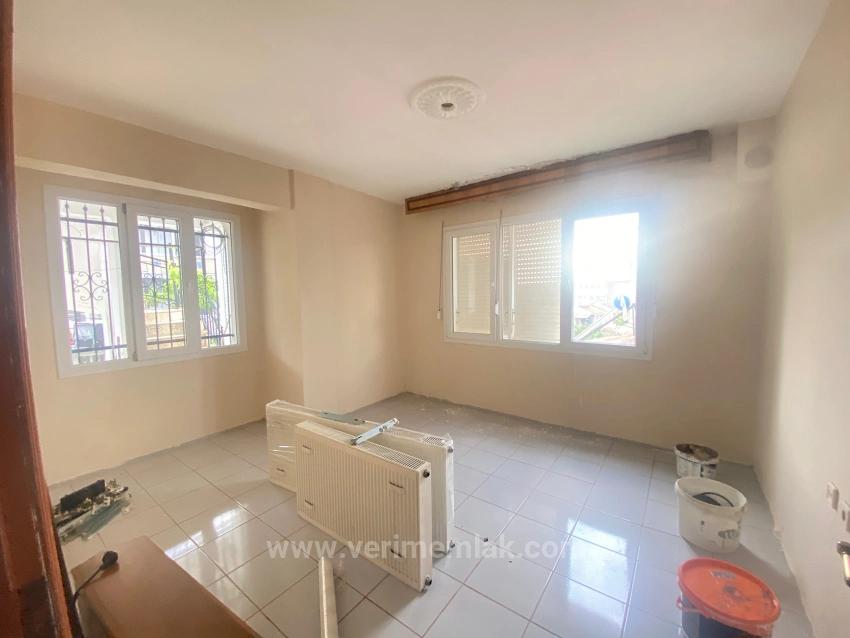 2+1 Apartment For Rent In Seferihisar Mersinalanı, Very Close To The Sea And City Center, No Additional Costs